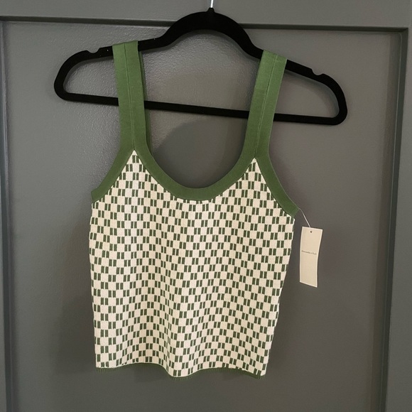 SOLD NWT Abercrombie Pattern Slim Scoopneck Tank - Picture 2 of 4